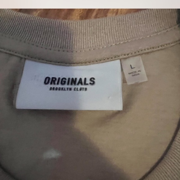 Originals tee - Picture 3 of 3